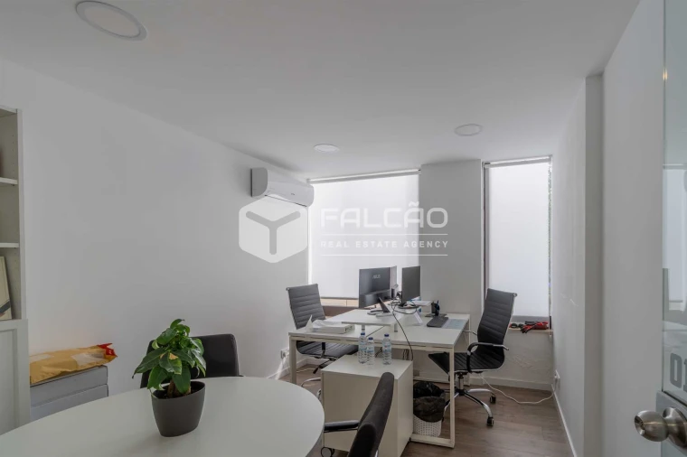 Escritório para Venda em Sacavém e Prior Velho Foto 32