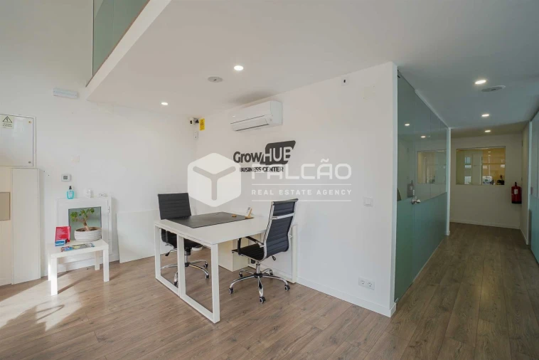 Escritório para Venda em Sacavém e Prior Velho Foto 4