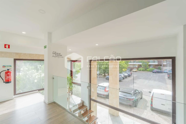 Escritório para Venda em Sacavém e Prior Velho Foto 29