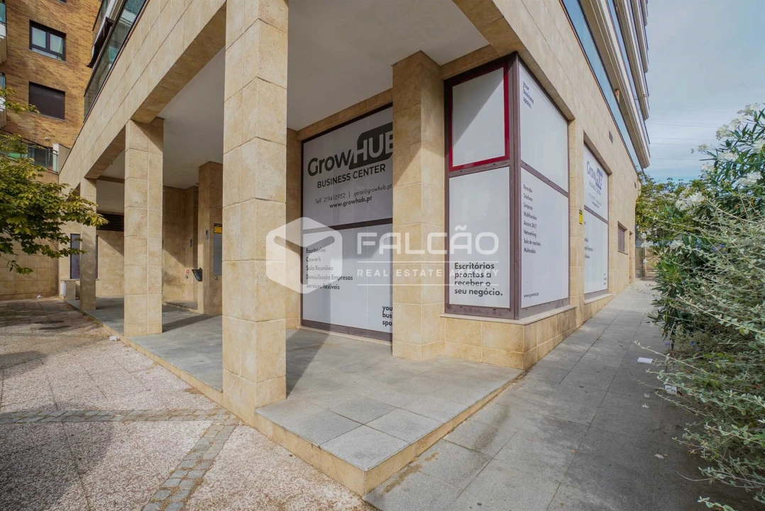 Escritório para Venda em Sacavém e Prior Velho Foto 2