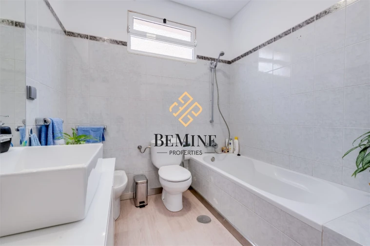 Moradia T3 para Venda em Camara de Lobos Foto 14