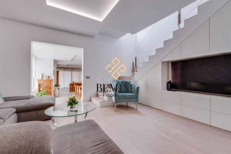 Moradia T3 para Venda em Camara de Lobos Foto 18