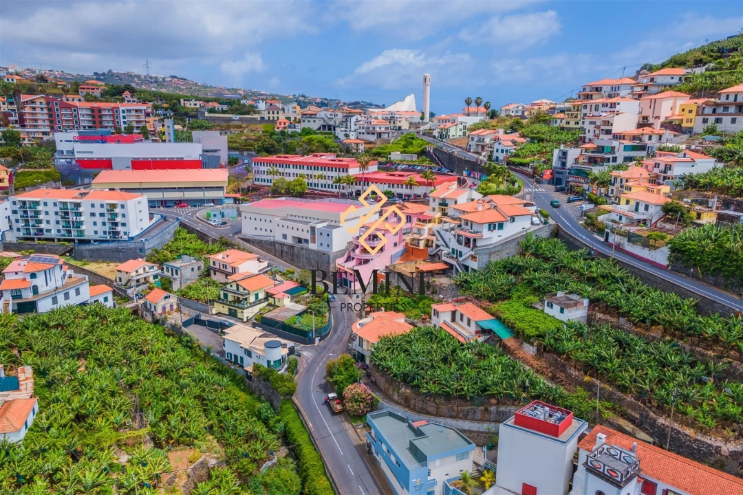 Moradia T3 para Venda em Camara de Lobos Foto 5