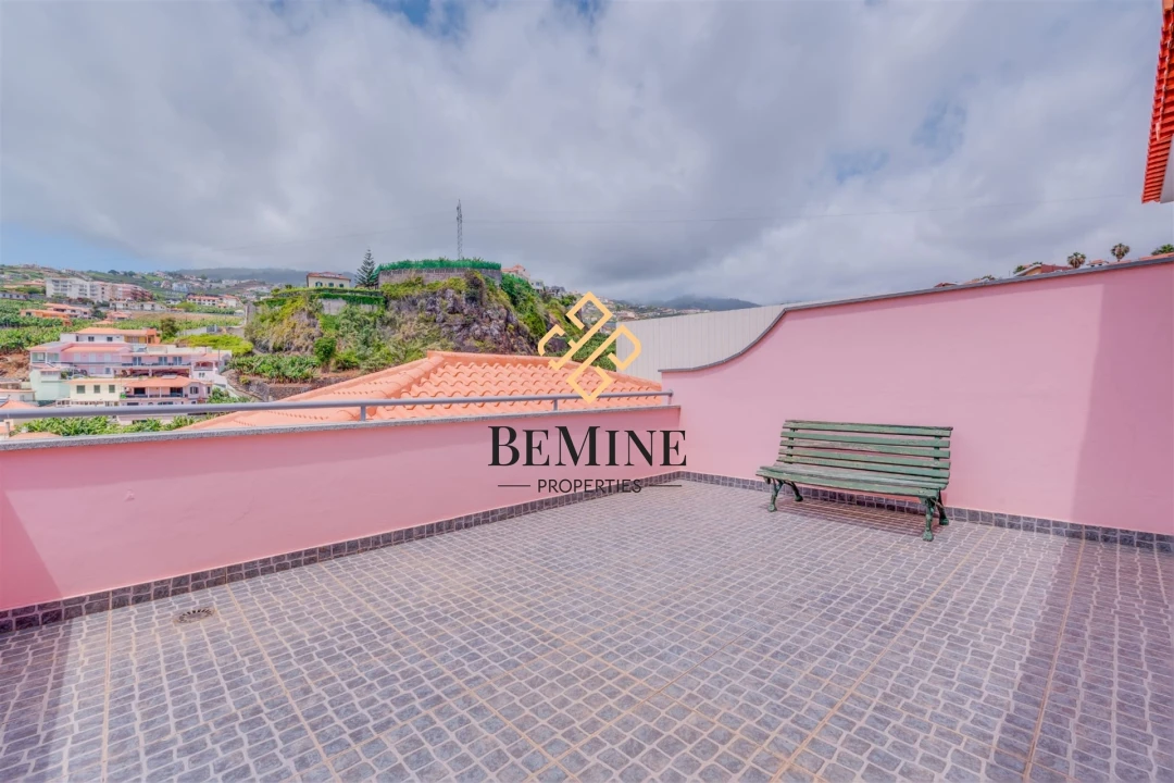 Moradia T3 para Venda em Camara de Lobos Foto 16