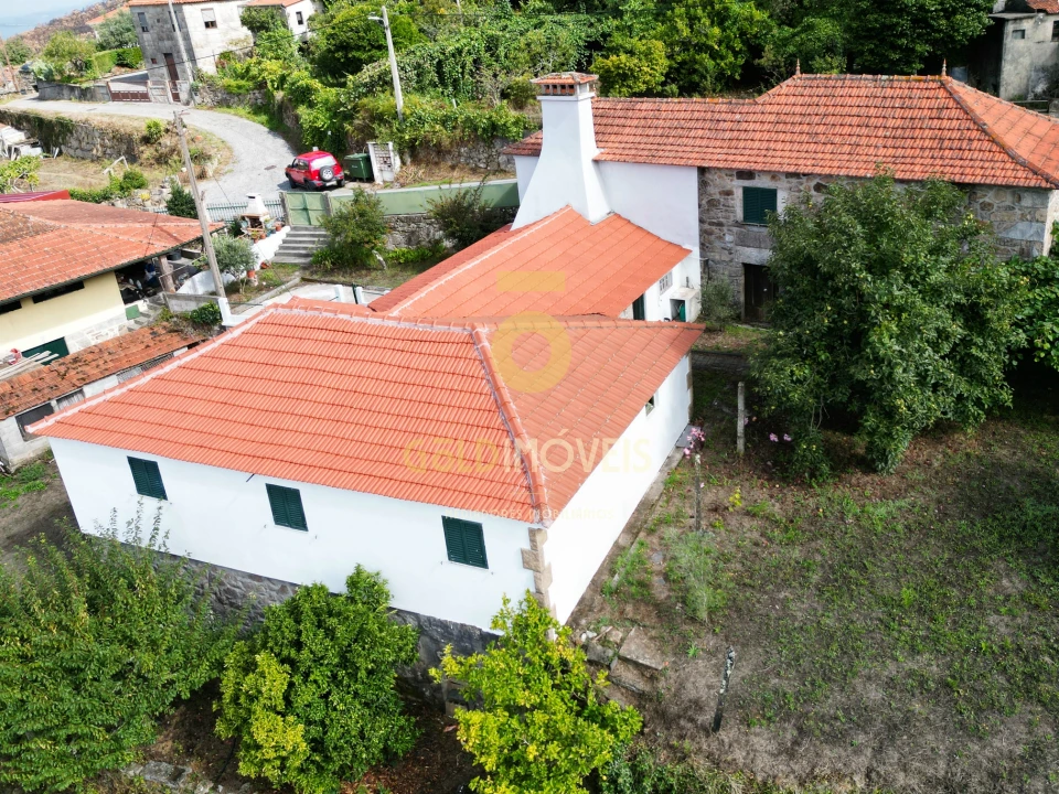 Moradia T3 para Venda em Fornelos Foto 3