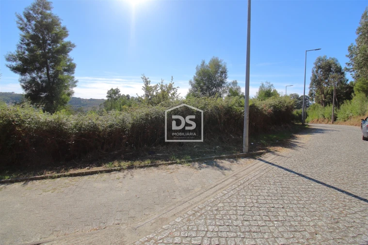 Terreno para Venda em Sobreira Foto 2