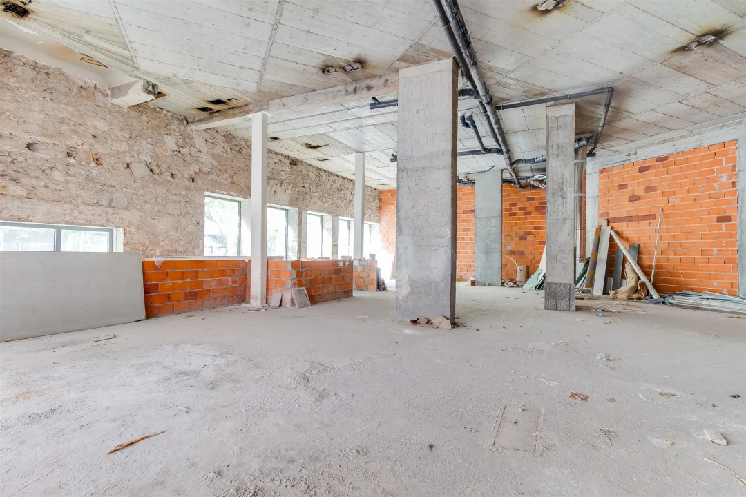 Loja para Arrendamento em Leiria, Pousos, Barreira e Cortes Foto 12