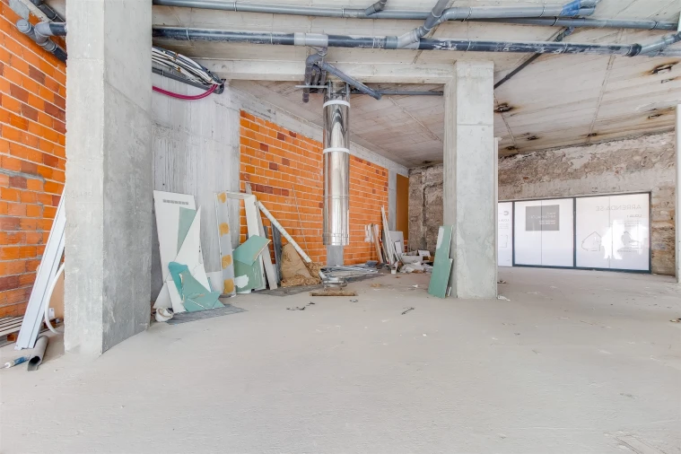 Loja para Arrendamento em Leiria, Pousos, Barreira e Cortes Foto 15