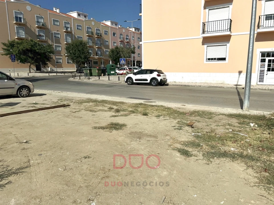 Terreno para Venda em Pinhal Novo Foto 2