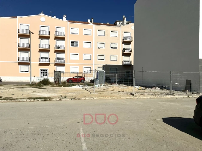 Terreno para Venda em Pinhal Novo