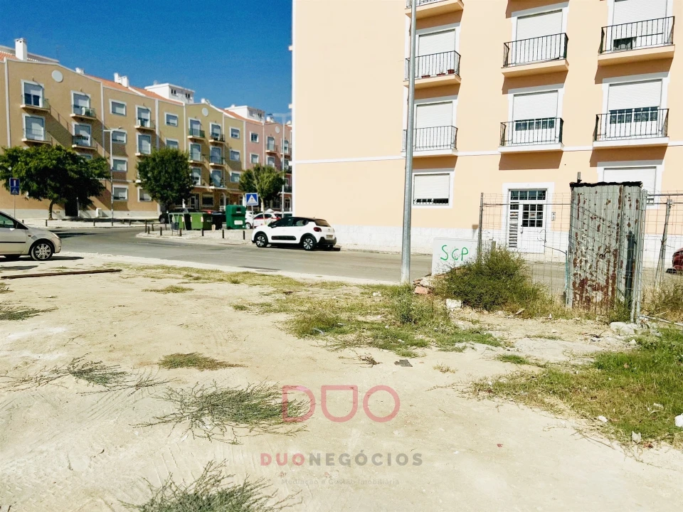 Terreno para Venda em Pinhal Novo Foto 3