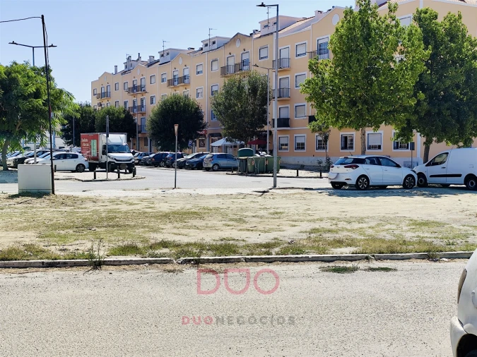 Terreno para Venda em Pinhal Novo Foto 3