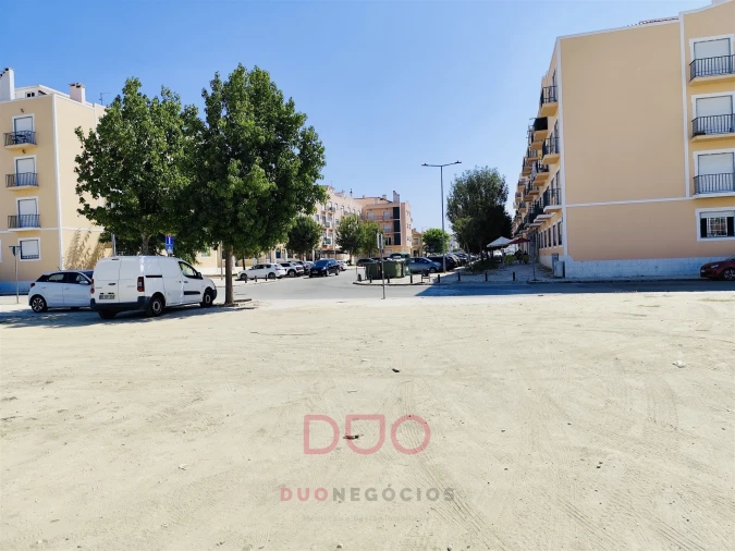 Terreno para Venda em Pinhal Novo Foto 9