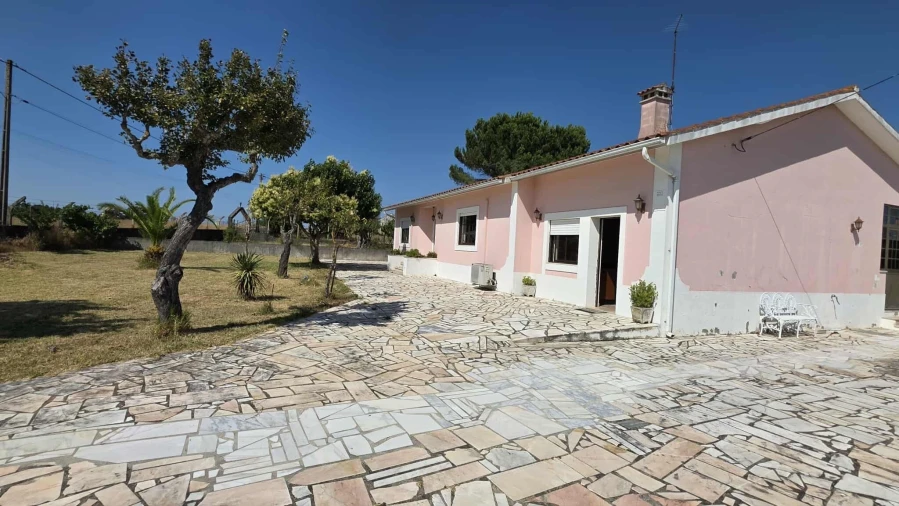 Moradia T2 para Venda em São João Baptista e Santa Maria dos Olivais Foto 2