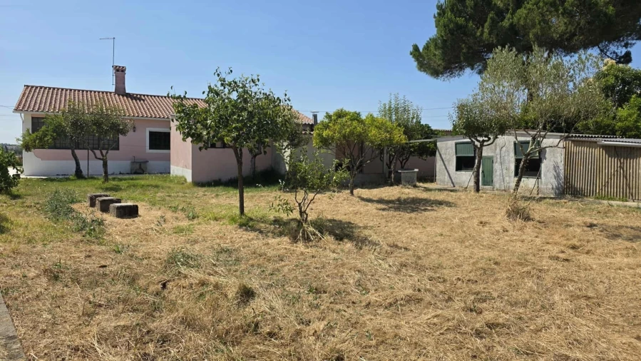 Moradia T2 para Venda em São João Baptista e Santa Maria dos Olivais Foto 7