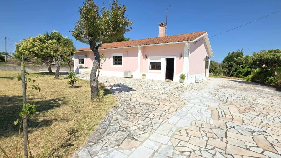 Moradia T2 para Venda em São João Baptista e Santa Maria dos Olivais Foto 3