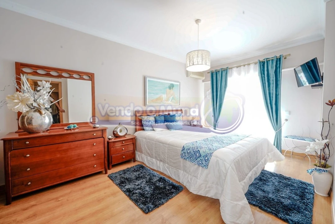 Apartamento T4 para Venda em Salvaterra de Magos e Foros de Salvaterra Foto 2