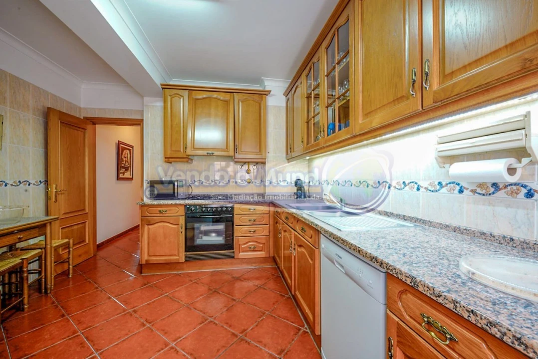 Apartamento T4 para Venda em Salvaterra de Magos e Foros de Salvaterra Foto 9