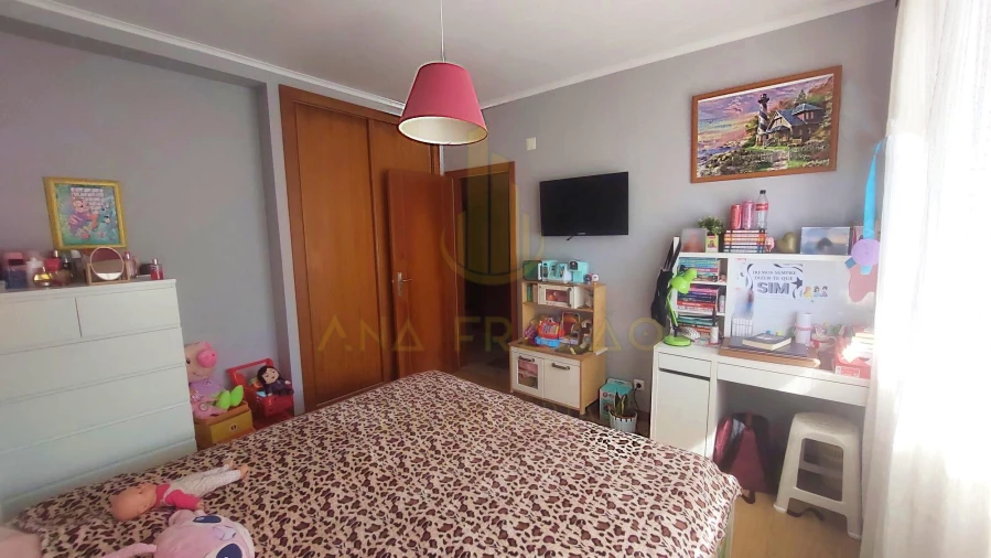 Apartamento T2 para Venda em Camarate, Unhos e Apelação Foto 9