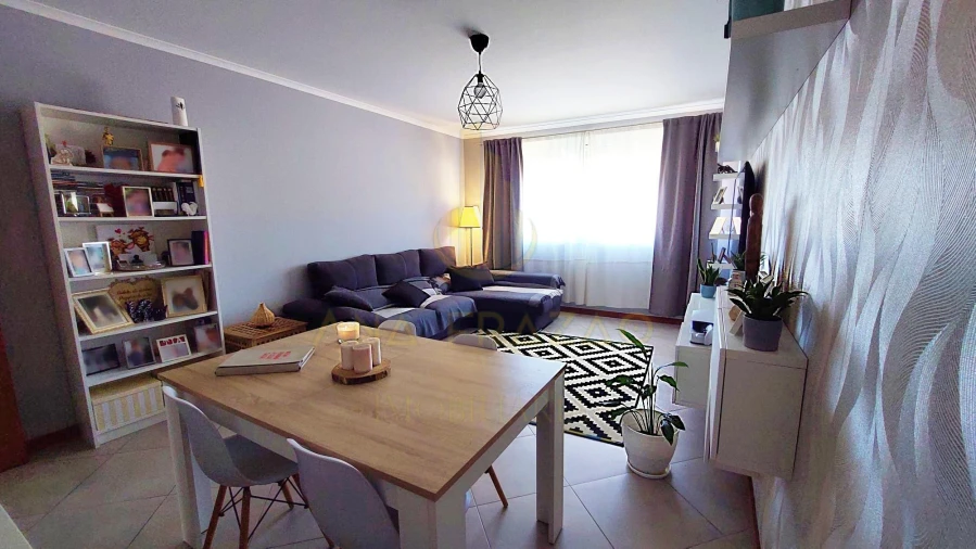 Apartamento T2 para Venda em Camarate, Unhos e Apelação Foto 1