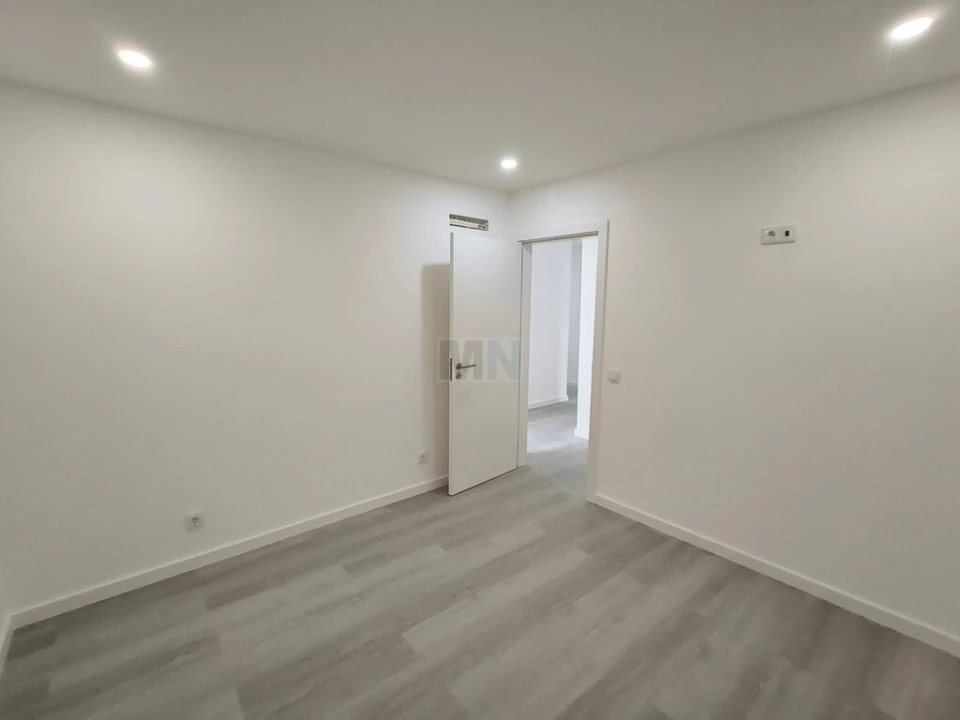 Apartamento T2 para Venda em Santa Clara e Castelo Viegas Foto 14
