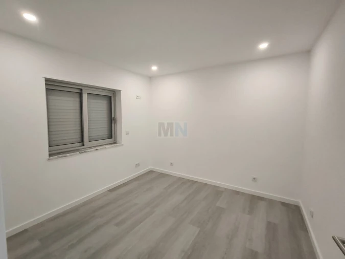 Apartamento T2 para Venda em Santa Clara e Castelo Viegas Foto 13
