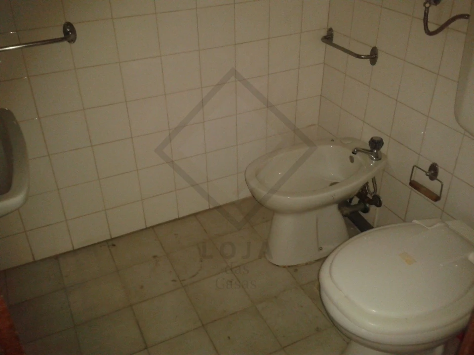 Loja para Venda em Nogueira e Silva Escura Foto 8