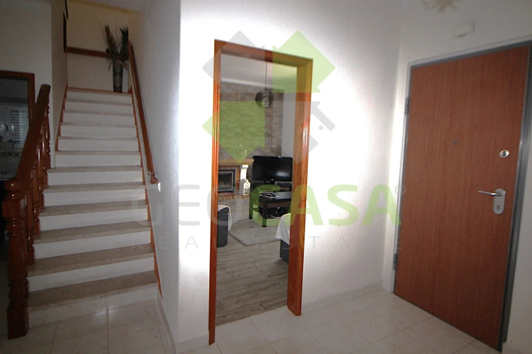 Moradia T4 para Venda em Algueirão-Mem Martins Foto 8