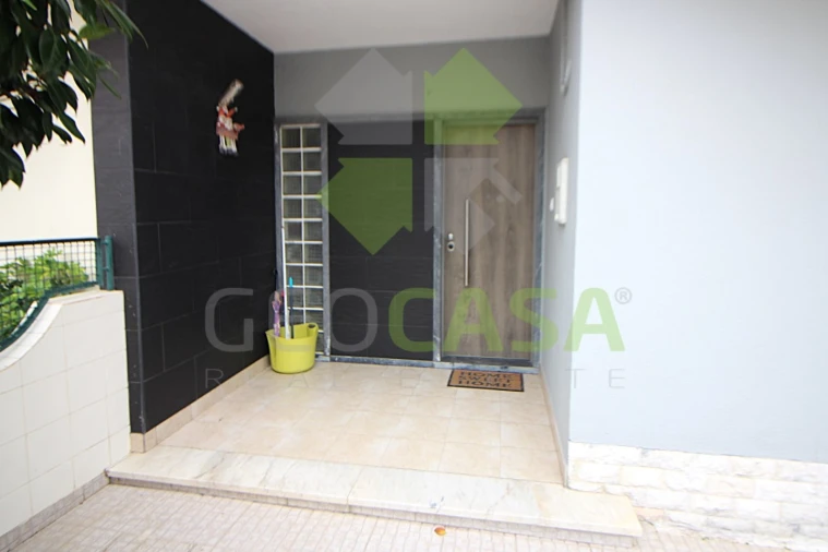 Moradia T4 para Venda em Algueirão-Mem Martins Foto 7