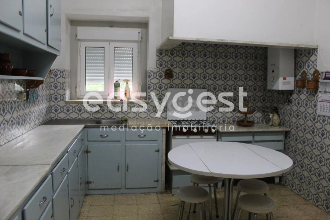 Moradia T3 para Venda em Casais e Alviobeira Foto 9