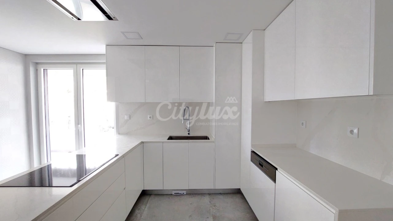 Apartamento T3 para Venda em Carcavelos e Parede Foto 8