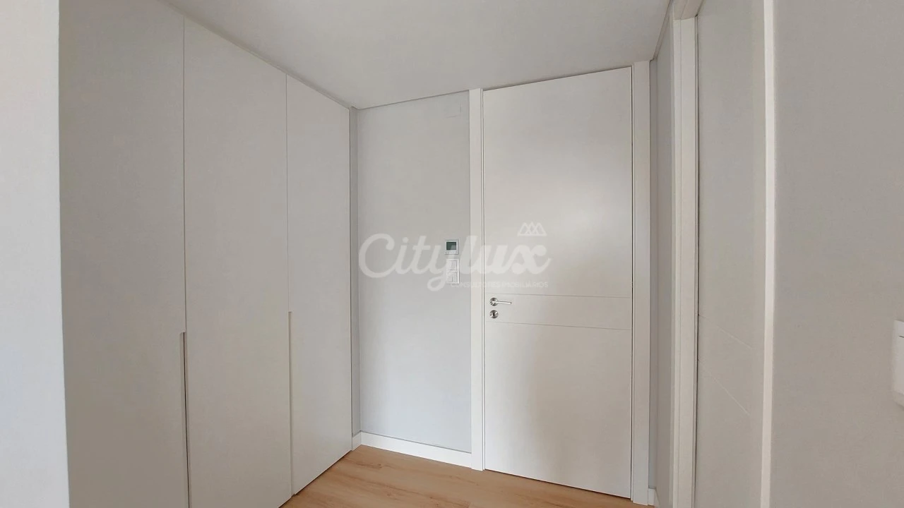 Apartamento T3 para Venda em Carcavelos e Parede Foto 30