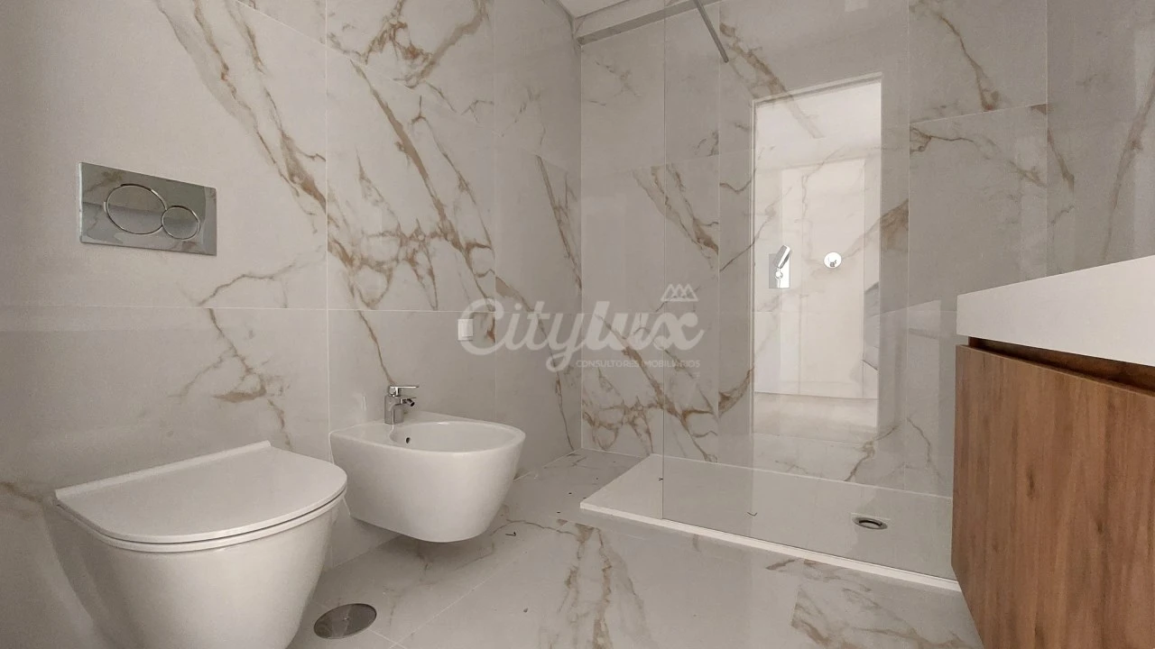 Apartamento T3 para Venda em Carcavelos e Parede Foto 32