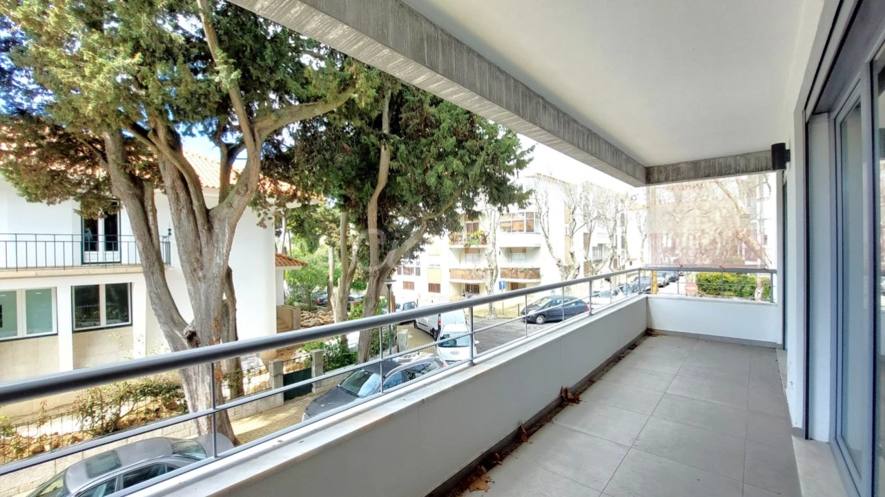 Apartamento T3 para Venda em Carcavelos e Parede Foto 5
