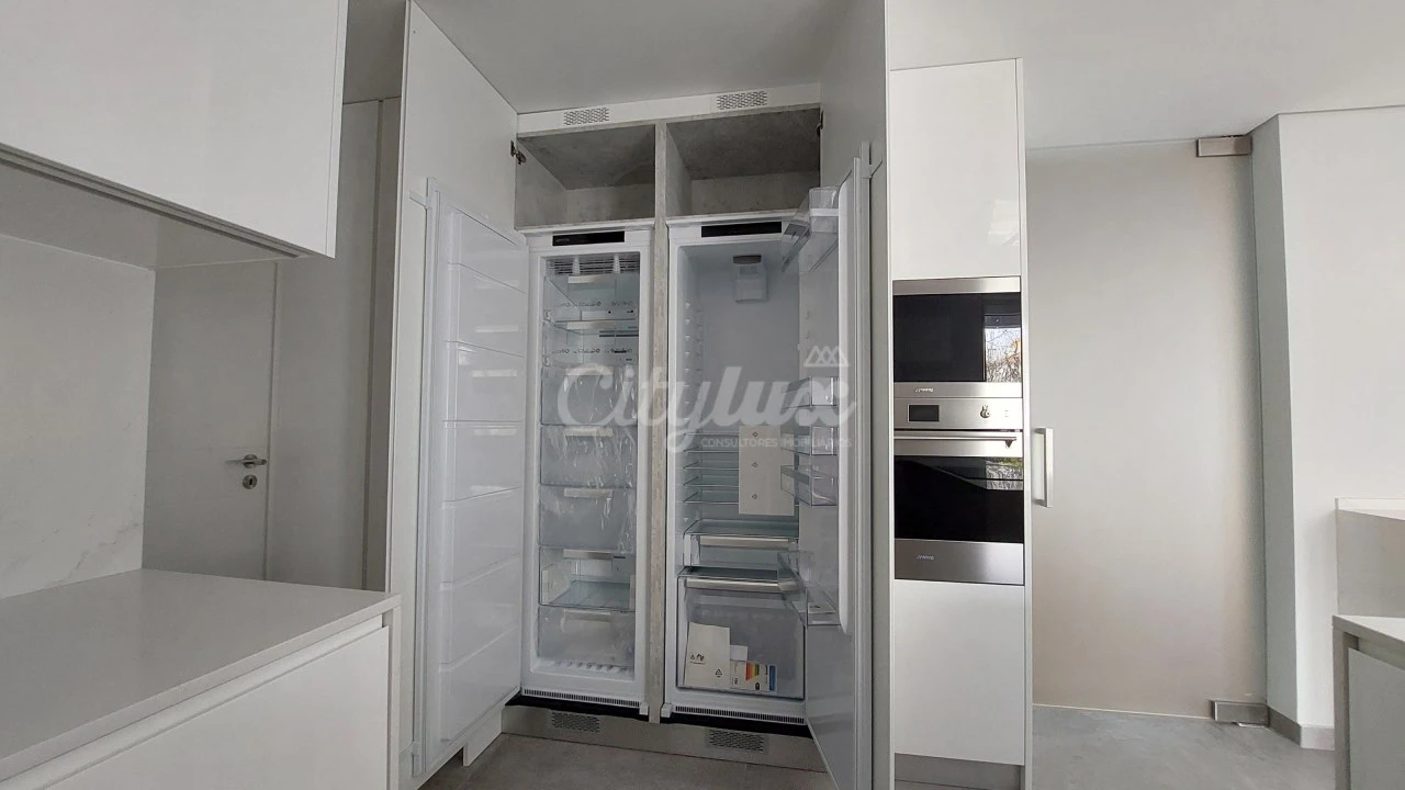 Apartamento T3 para Venda em Carcavelos e Parede Foto 10