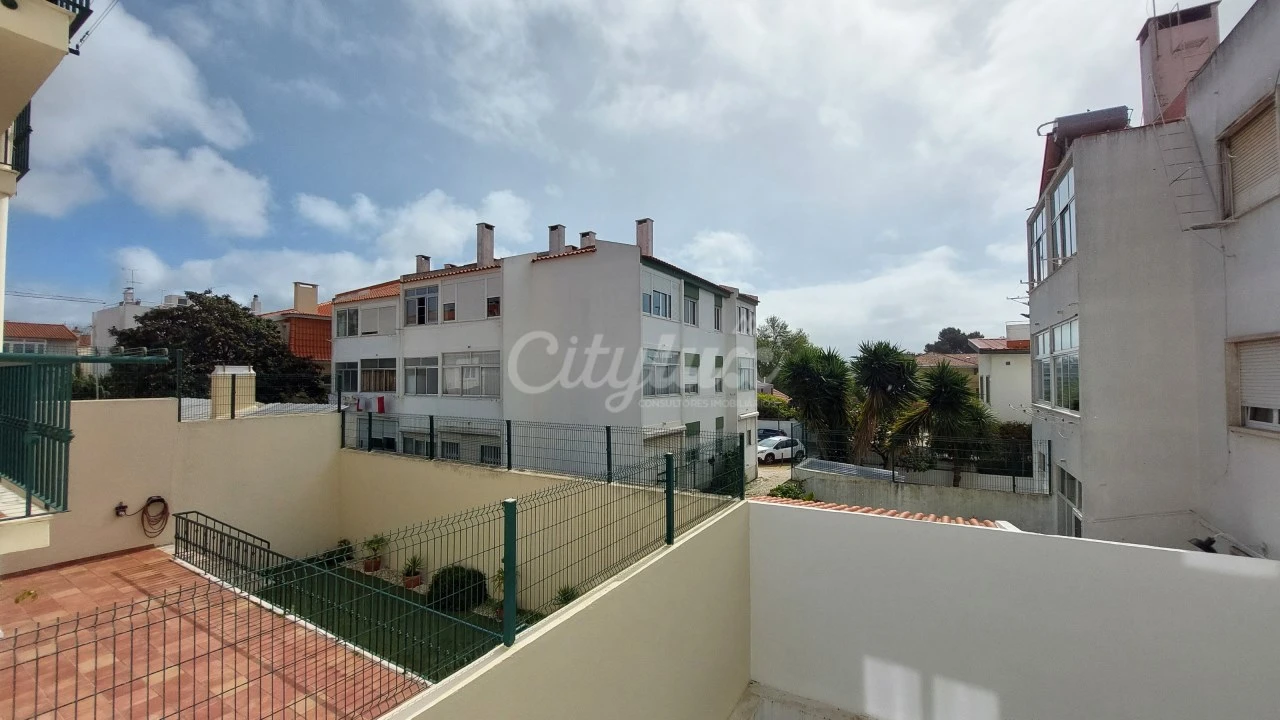 Apartamento T3 para Venda em Carcavelos e Parede Foto 28