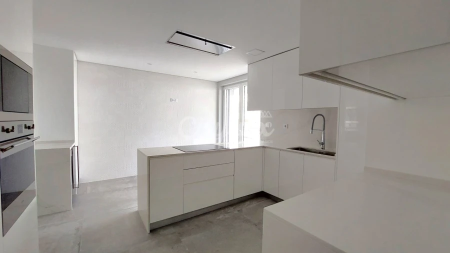 Apartamento T3 para Venda em Carcavelos e Parede Foto 9
