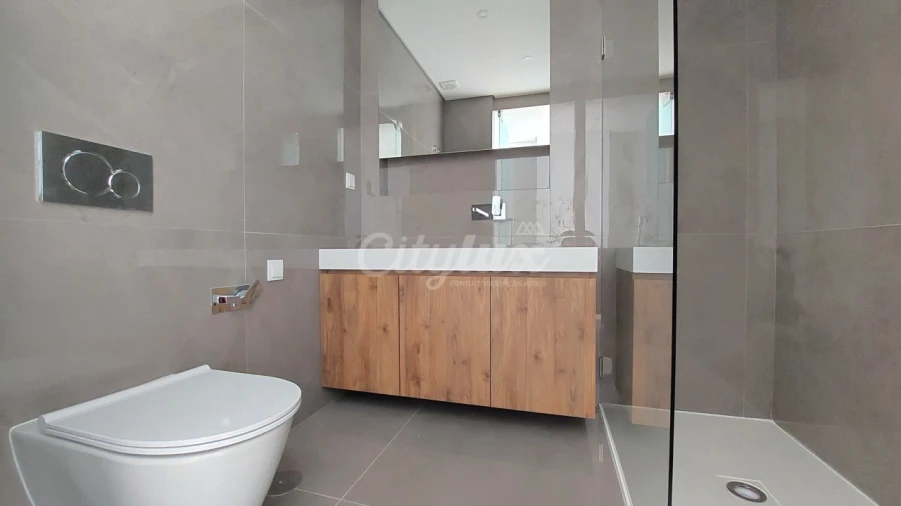 Apartamento T3 para Venda em Carcavelos e Parede Foto 19