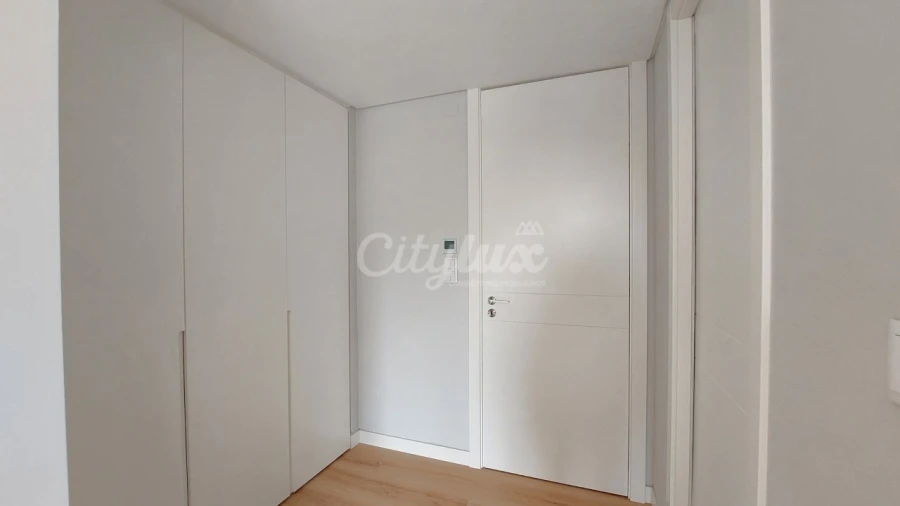 Apartamento T3 para Venda em Carcavelos e Parede Foto 30