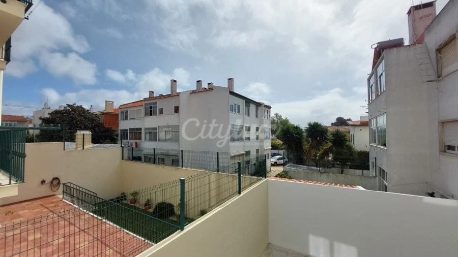 Apartamento T3 para Venda em Carcavelos e Parede Foto 28