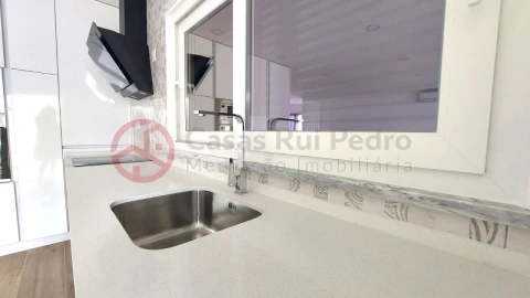 Moradia T4 para Venda em Quinta do Anjo
