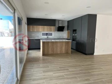 Moradia T4 para Venda em Quinta do Anjo