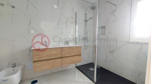 Moradia T4 para Venda em Quinta do Anjo