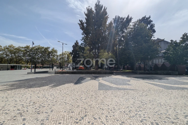 Negócio para Venda em Vila Nova de Famalicão e Calendário