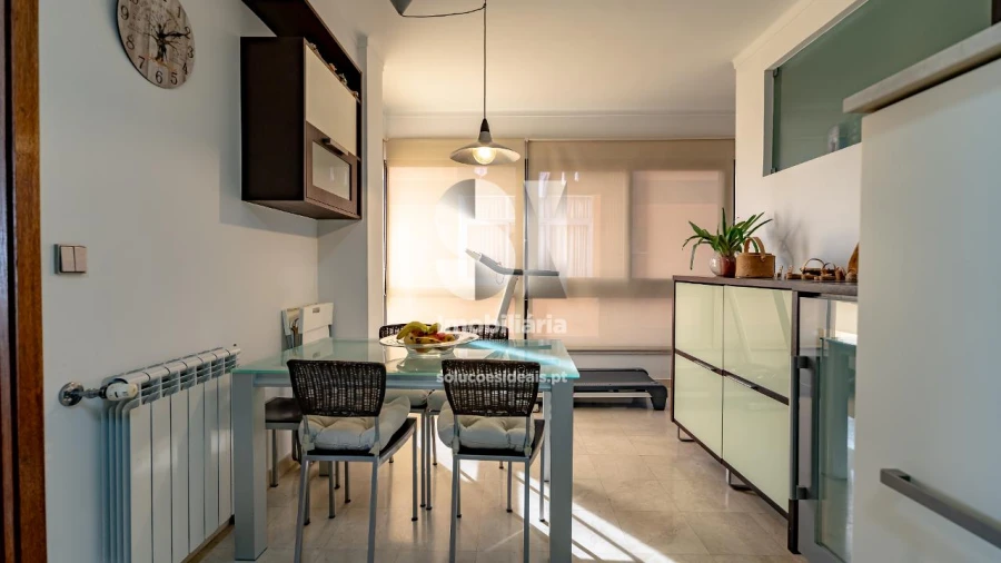 Apartamento T4 para Venda em Santo Antonio dos Olivais Foto 14