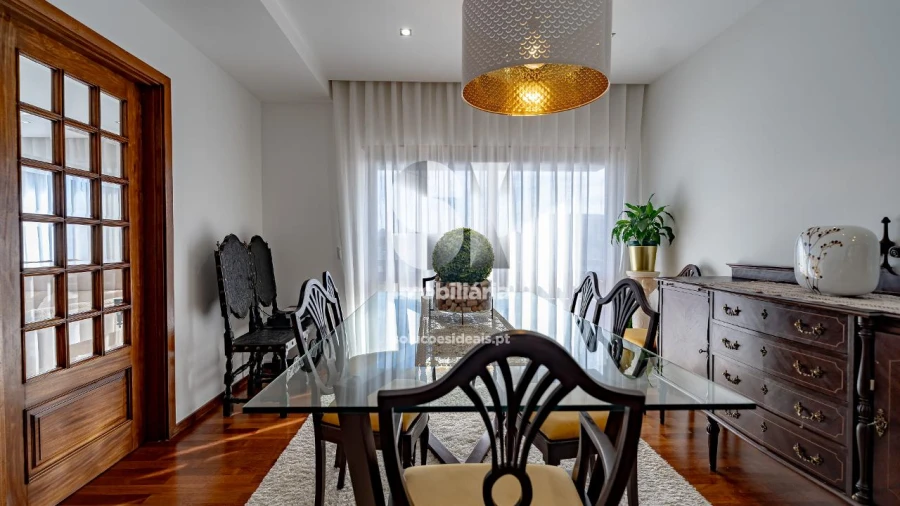 Apartamento T4 para Venda em Santo Antonio dos Olivais Foto 5