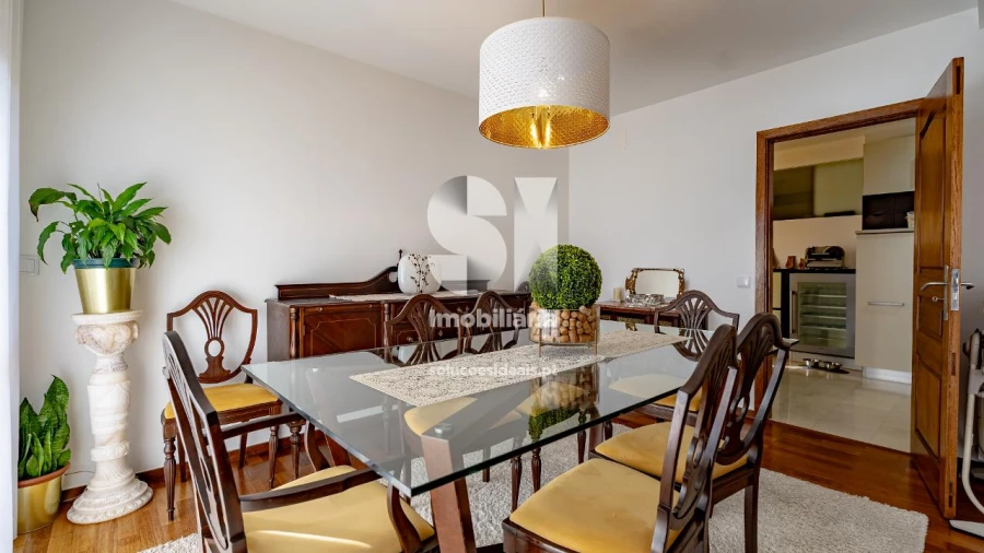 Apartamento T4 para Venda em Santo Antonio dos Olivais Foto 24