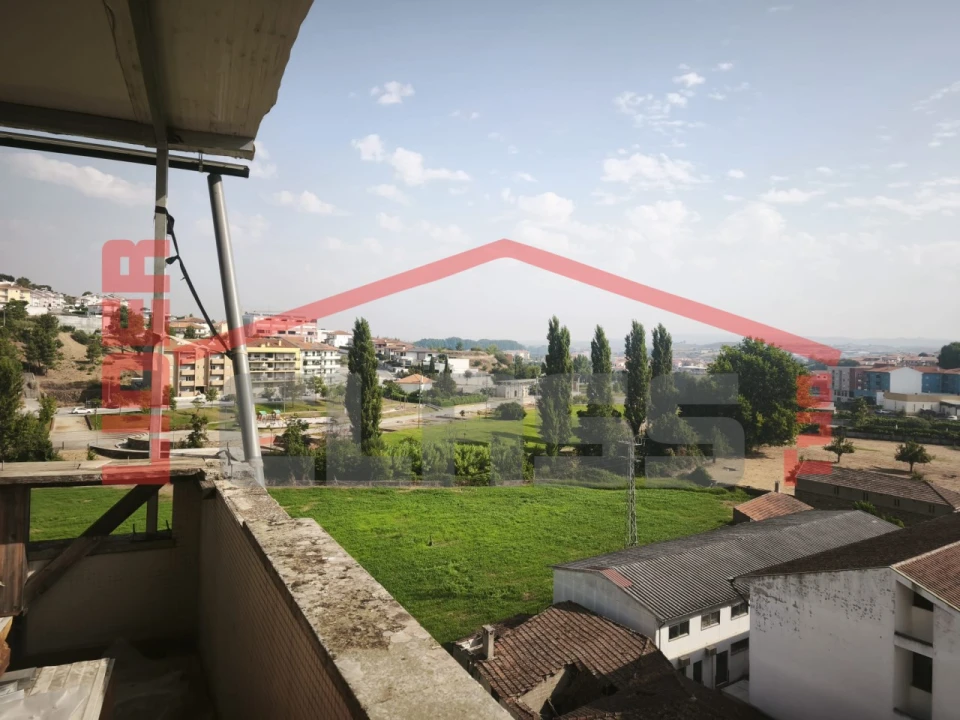 Apartamento T6 para Venda em Mirandela Foto 1