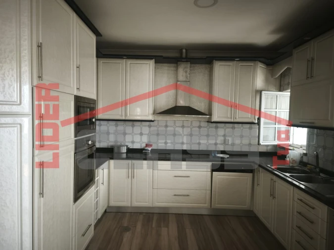 Apartamento T6 para Venda em Mirandela Foto 2