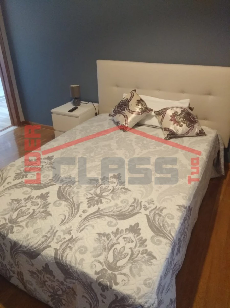 Apartamento T6 para Venda em Mirandela Foto 9